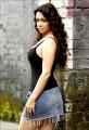 16376-Nauheed-Cyrusi