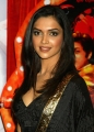 24875-Deepika-Padukone